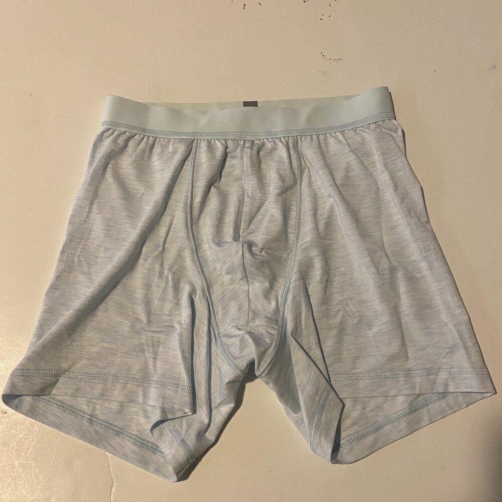 LuLuLemon, NWOT, Always in Motion Boxer, 5" men's M, in light blue.